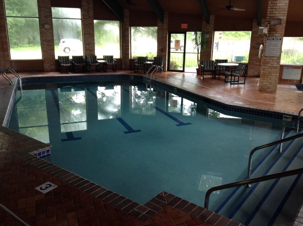 Americinn And Suites By Wyndham Delafield-Waukesha-Milwaukee Dış mekan fotoğraf