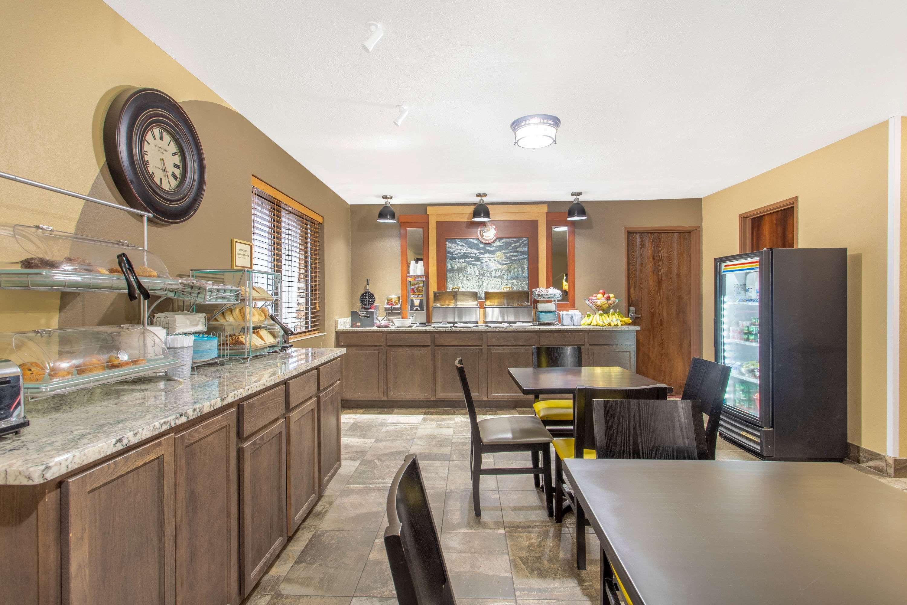 Americinn And Suites By Wyndham Delafield-Waukesha-Milwaukee Dış mekan fotoğraf