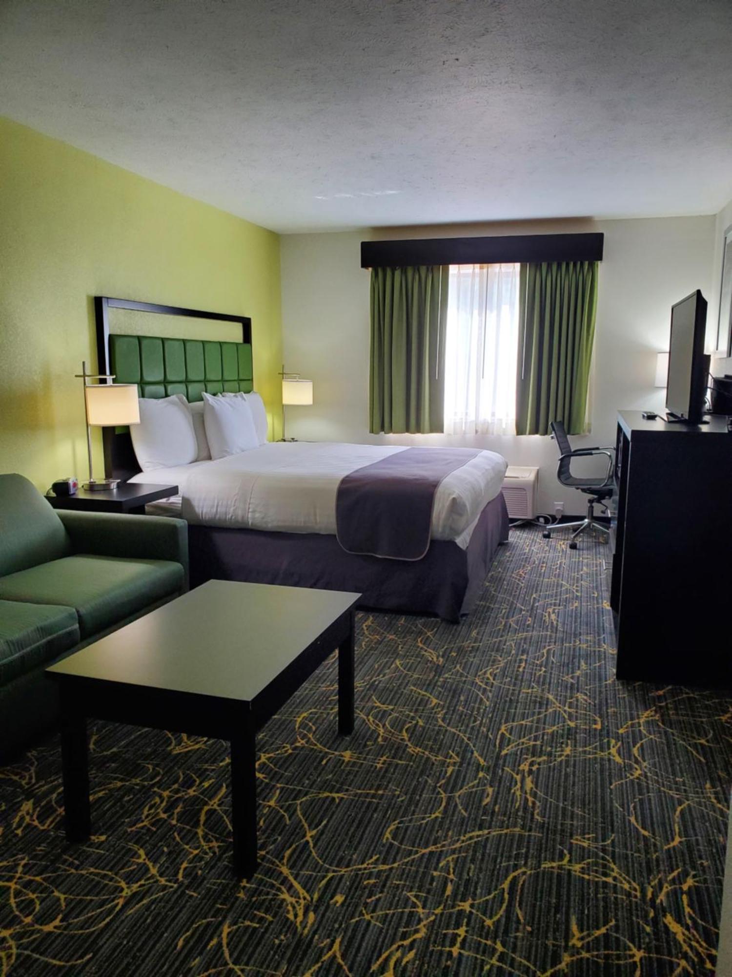 Americinn And Suites By Wyndham Delafield-Waukesha-Milwaukee Dış mekan fotoğraf