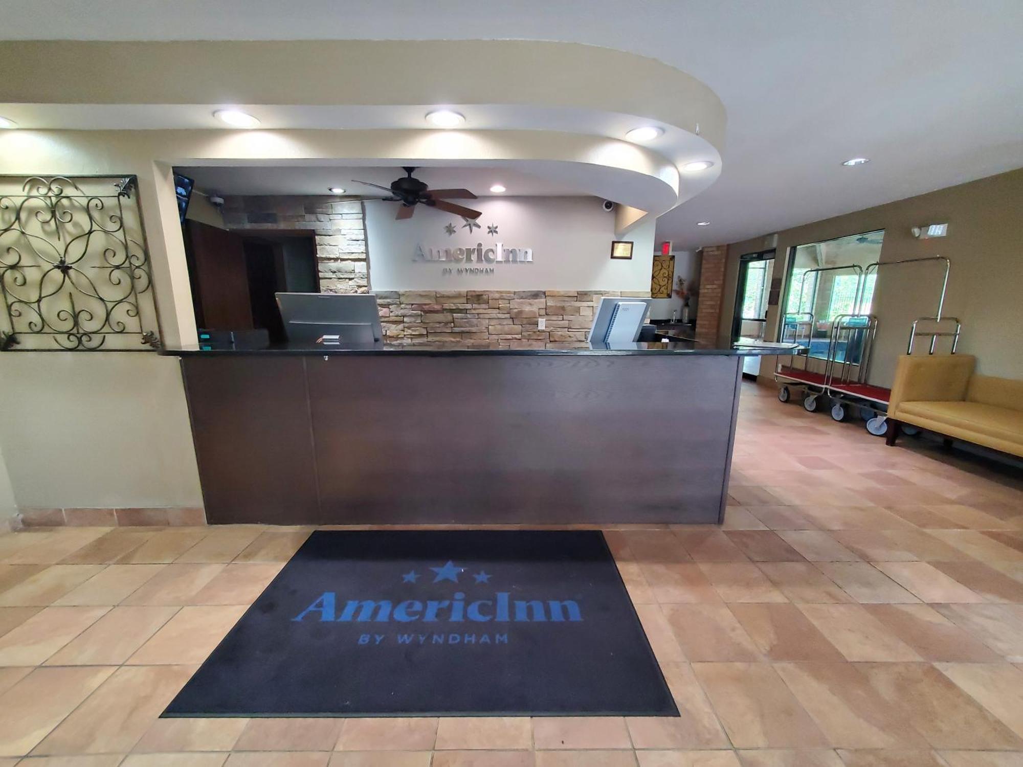 Americinn And Suites By Wyndham Delafield-Waukesha-Milwaukee Dış mekan fotoğraf