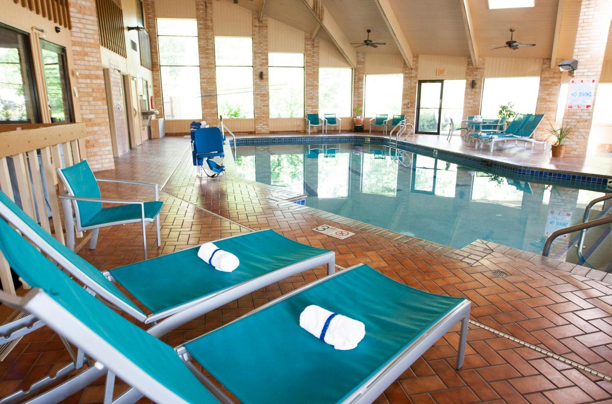 Americinn And Suites By Wyndham Delafield-Waukesha-Milwaukee Dış mekan fotoğraf